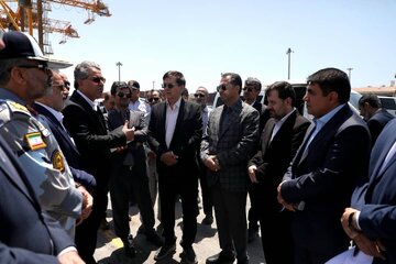 برای کاهش ماندگاری کالاها در بنادر تدبیر شود