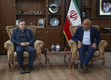 مسائل کارگری زنجان با حضور وزیر کار بررسی شد