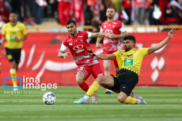 پرسپولیس محو در طوفان زرد