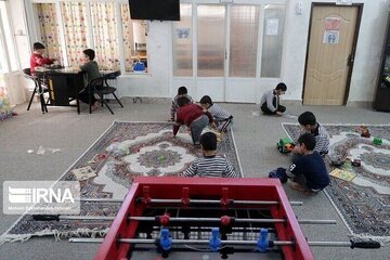 فرزندانی بین خانواده و بهزیستی