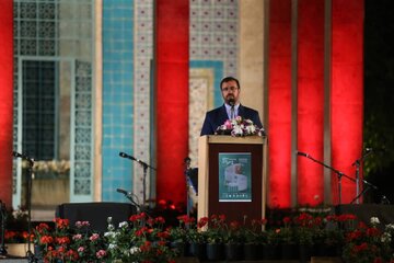 استاندار فارس: سعدی باید در مدرسه، مسجد و مدیریت بازآفرینی شود