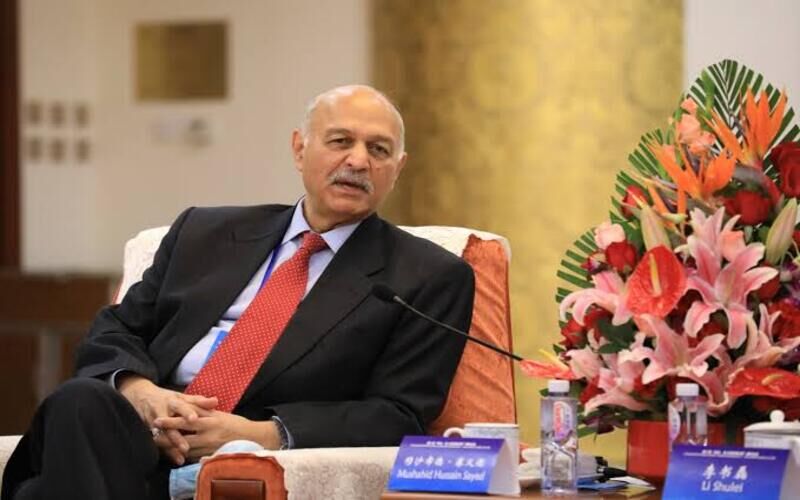 سیاستمدار پاکستانی: نزدیکی تهران و ریاض راهکار غلبه بر فشار خارجی است