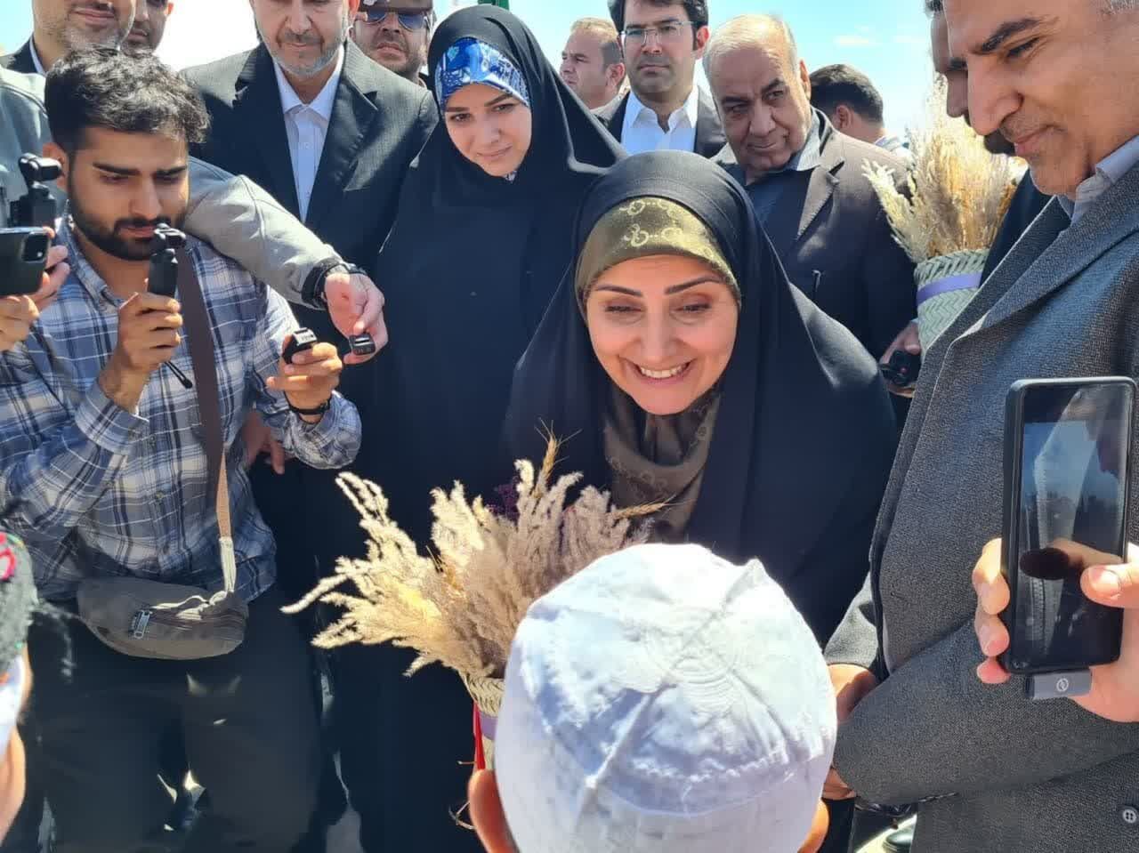 قدردانی استاندار از سفر متفاوت وزیر راه و شهرسازی به اصفهان