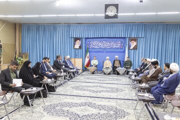 امام جمعه یزد: از تاثیرات فضای مجازی بر جامعه غافل نشویم