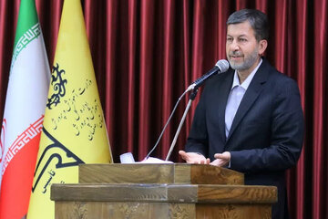 استاندار اصفهان: کارگران در خط مقدم جنگ اقتصادی قرار دارند