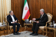 Foreign minister calls for enhancing Iran’s aviation industry amid Western sanctions