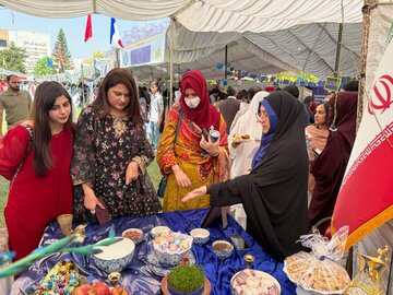 معرفی فرهنگ و رسوم ایران در جشنواره بین‌المللی بهار در پاکستان + فیلم