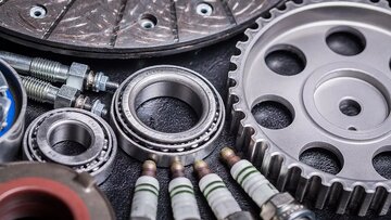 انهدام باند جعل و تولید محصولات تقلبی شرکت‌های خودرویی در شهریار