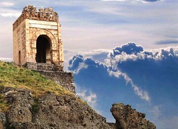 قلعه ضحاک فرصت سرمایه‌‎گذاری حوزه گردشگری آذربایجان‌شرقی