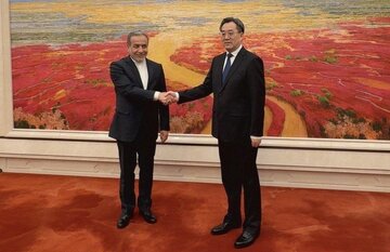 Les rencontres d’Araghchi en Chine : le ministre iranien échange avec le vice-Premier ministre chinois