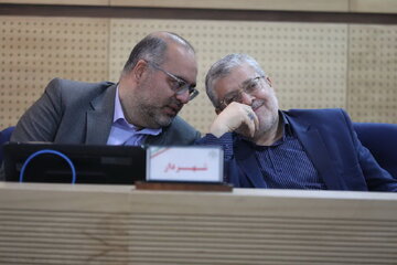 عضو شورا: شهرداری مشهد اطلاعات نمی‌دهد/ شهردار: اطلاعات تفحص شفاف است