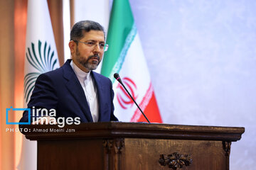 Khatibzadeh : L’Iran négocie sur la base de principes et de critères bien définis