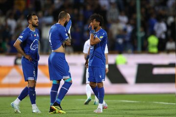 چشمی: استقلال را کُشتند، از جنازه‌اش هم می‌ترسند!