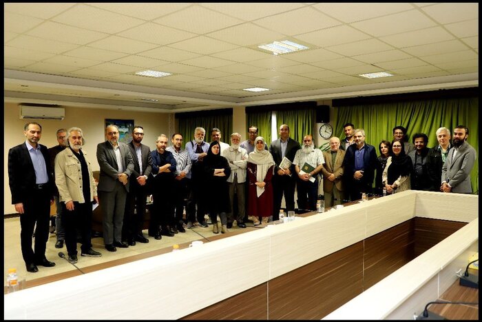 تقویت اصناف مهمترین اولویت اداره تجسمی وزارت فرهنگ در دوره جدید است