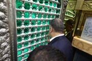 وزير الرياضة العراقي يزور مرقد الامام الرضا (ع)