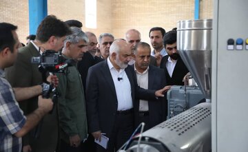 استاندار: مجوز توسعه یک و نیم برابری شهرک‌های صنعتی خوزستان اخذ شد