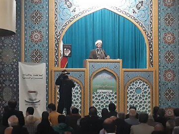خطیب جمعه کرمانشاه: بازی دراز پنجره آشنایی نسل جوان با جبهه‌های غرب است