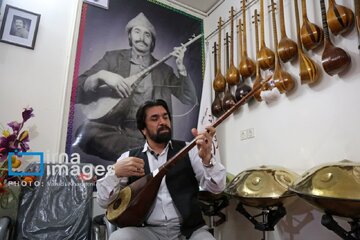 فیلم| ابتکاری از جنس نوا؛ «دوتار جمشید» در خراسان متولد شد