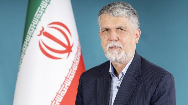 Ministro iraní de Cultura parte hacia Roma para asistir al funeral del Papa