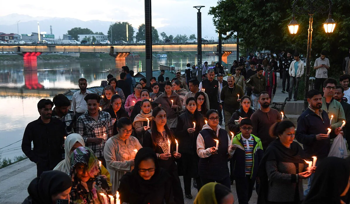 جنگ هند و پاکستان بیخ پیدا کرد؛ پیشبینی نیویورک تایمز از احتمال حمله هوایی گزینههای هند مقابل پاکستان؛ نیویورک تایمز از احتمال حمله هوایی محدود نوشت