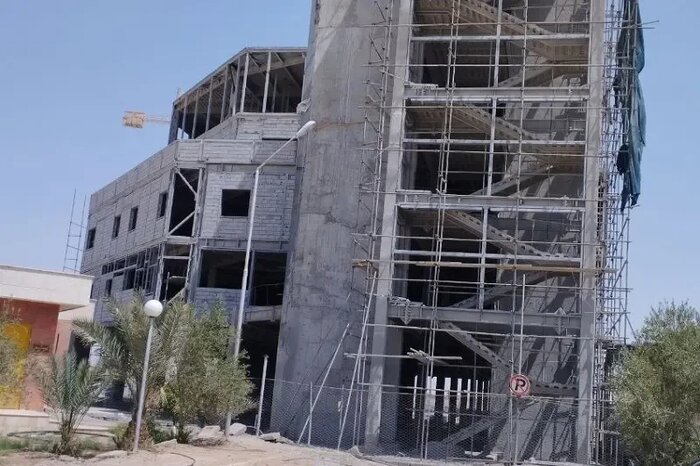 سیر توسعه بیمارستان طبس در پیچ و خم وعده‌ها