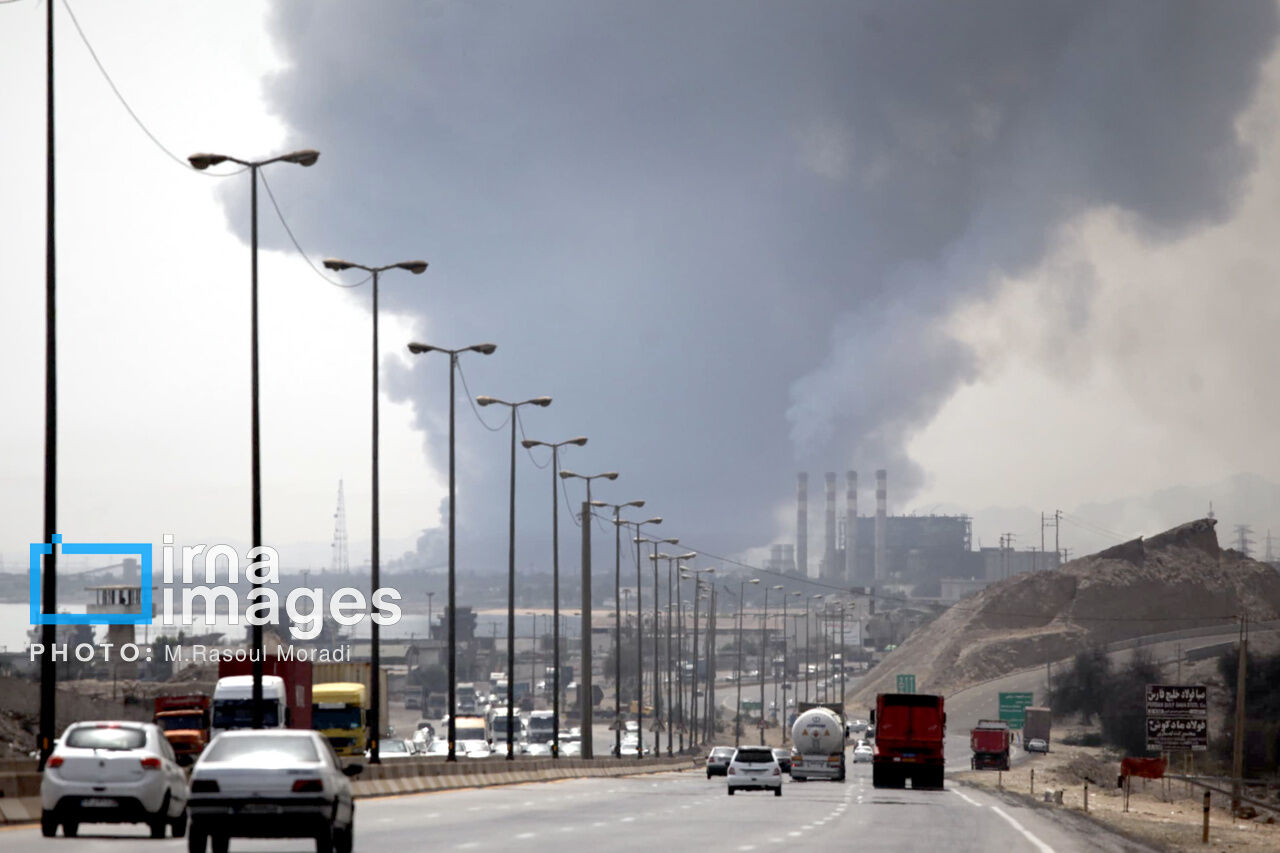 Explosión en el puerto Shahid Rayaei