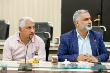 تقدیر از نیروهای خدماتی به مناسبت روز کارگر
