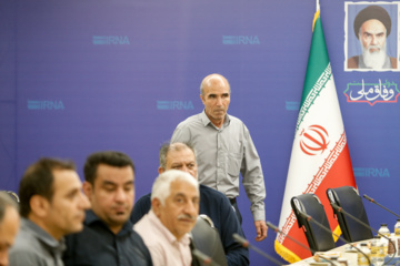 تقدیر از نیروهای خدماتی به مناسبت روز کارگر