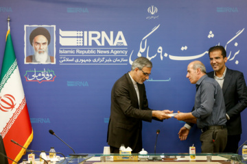 تقدیر از نیروهای خدماتی به مناسبت روز کارگر