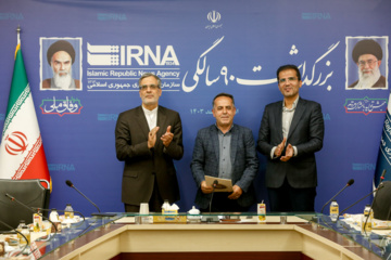 تقدیر از نیروهای خدماتی به مناسبت روز کارگر