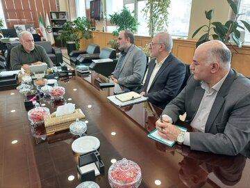 فرماندار: زیرساخت‌های ارتباطی بروجرد توسعه می‌یابد 