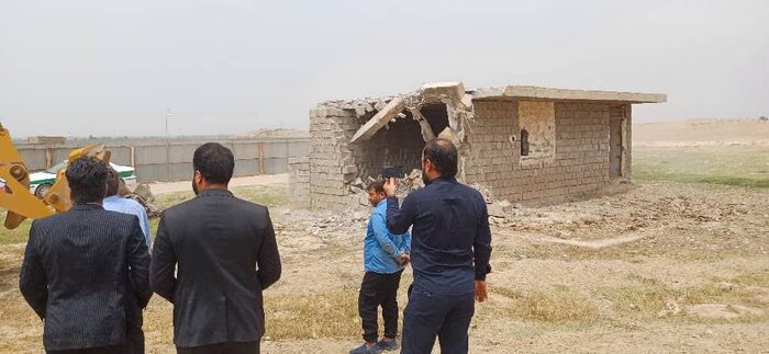 ساخت و ساز غیرمجاز در یک تپه تاریخی دزفول تخریب شد