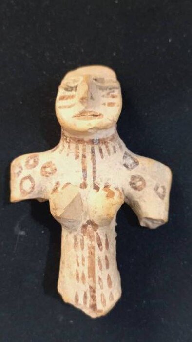 کشف پیکرک سفالی در دهلران؛ میراثی از دوران پیش از تاریخ