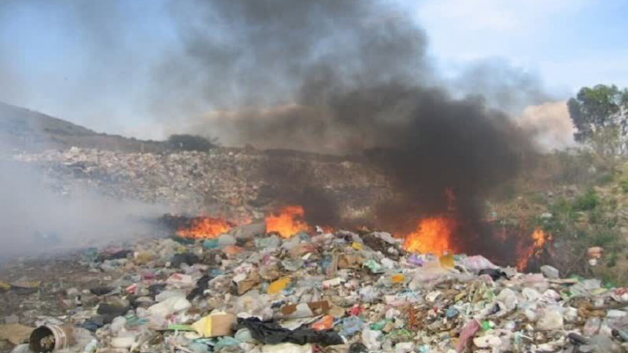 ماجرای آتش زدن ۱۵۰۰ کیلوگرم مواد غذایی فاسد در گلپایگان چیست؟ ماجرای آتش زدن ۱۵۰۰ کیلوگرم مواد غذایی فاسد در گلپایگان چیست؟