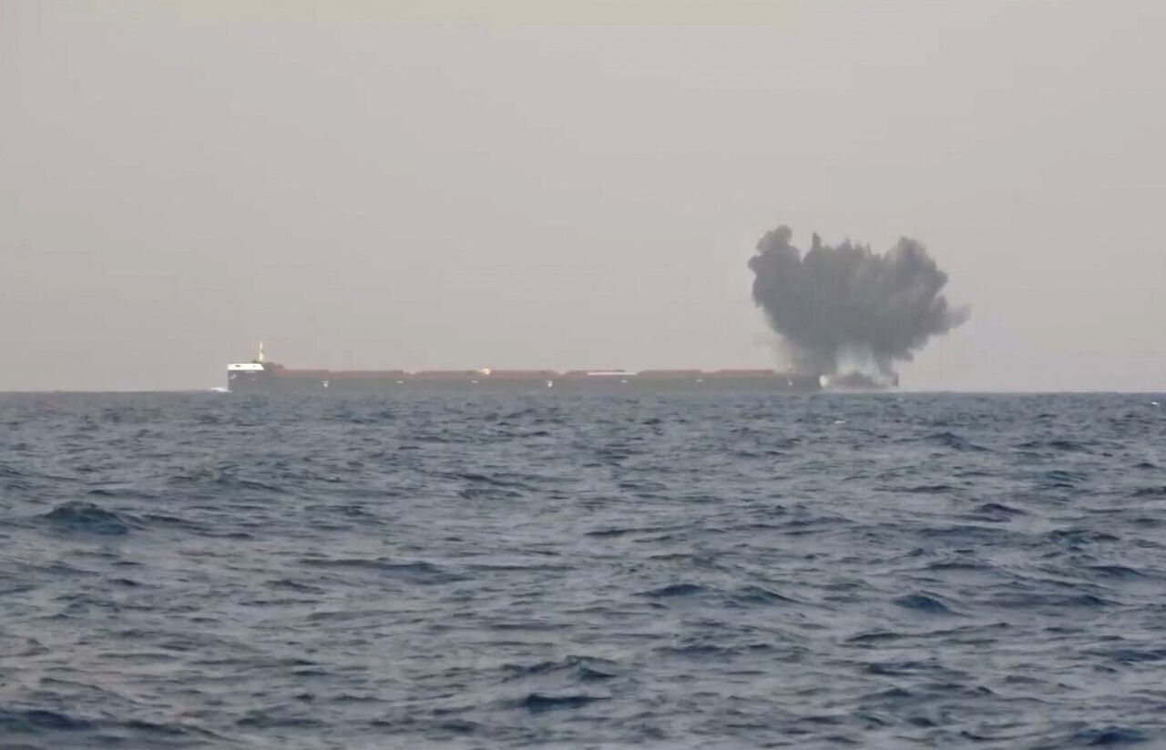 EEUU bombardea buque israelí en Yemen