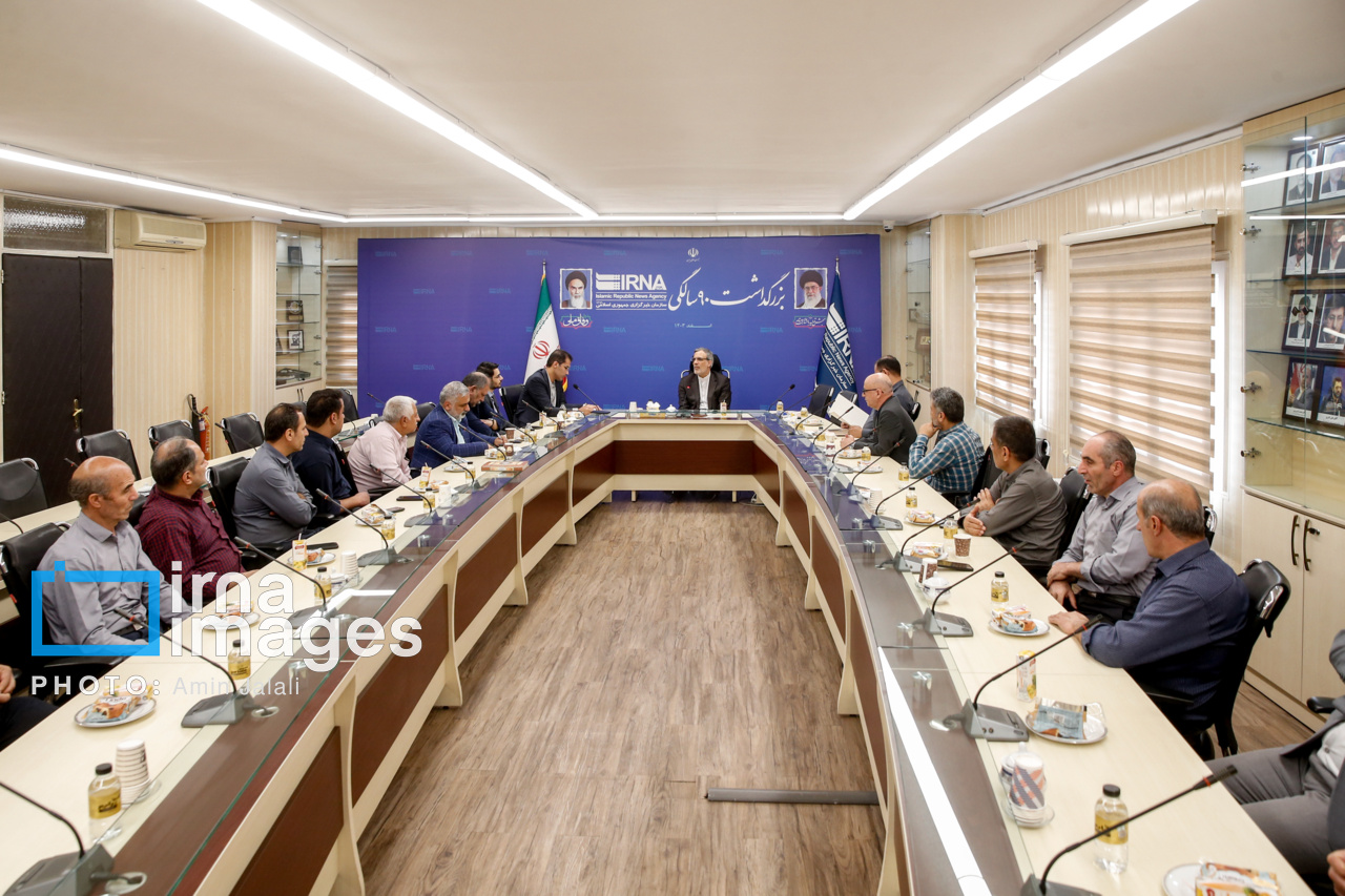جابری انصاری: با همدلی و همراهی به بهترین جایگاه خواهیم رسید