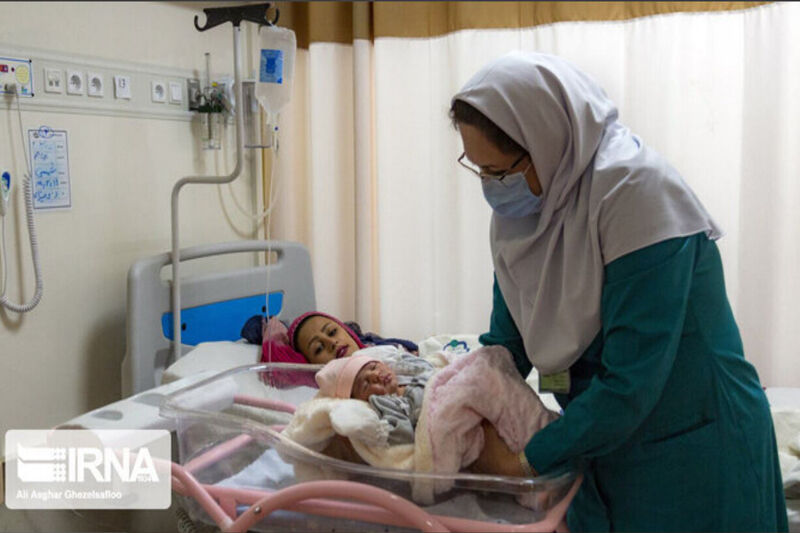 جمعیت کشور سالانه هفت درصد کاهش مییابد/ تلاش برای ارتقای بلوکهای زایمان بیمارستانی