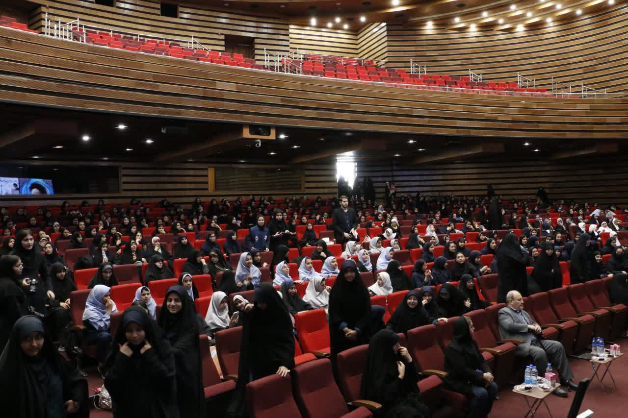 فرماندار ری: تکریم از مقام دختران، تجلیل از پاکدامنی است
