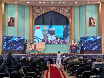 نگاه اسلامی به حقوق بشر بر اساس توازن میان حقوق و تکالیف است