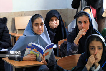 پلیس به هیچ وجه در مدارس حضور نمی‌یابد/جذب ۳۲ هزار معلم و ۲۰ هزار خدمتگزار 