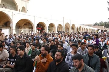 اجتماع مردم کرمان در حمایت از غزه و همدردی با حادثه‌دیدگان بندر شهید رجایی