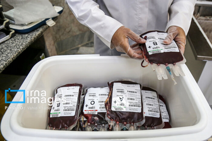 هدیهای سرخ به رگهای زندگی