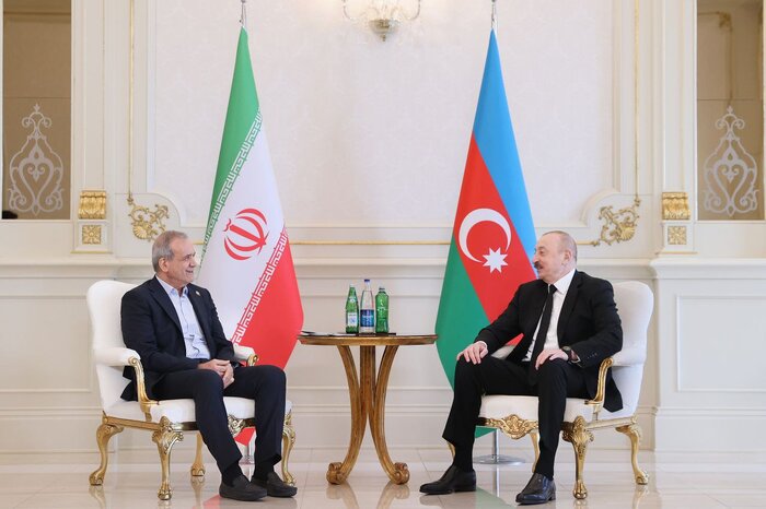 Pezeshkian reafirma apoyo de Irán a soberanía azerbaiyana sobre Karabaj