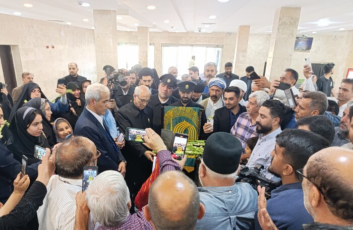 جمعی از خدام رضوی در بدو ورود با نماینده ولی‌فقیه در خوزستان دیدار کردند
