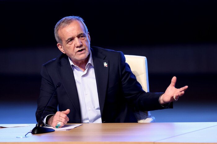 Pezeşkiyan: Əərazi bütövlüyünə hörmət edilməlidir