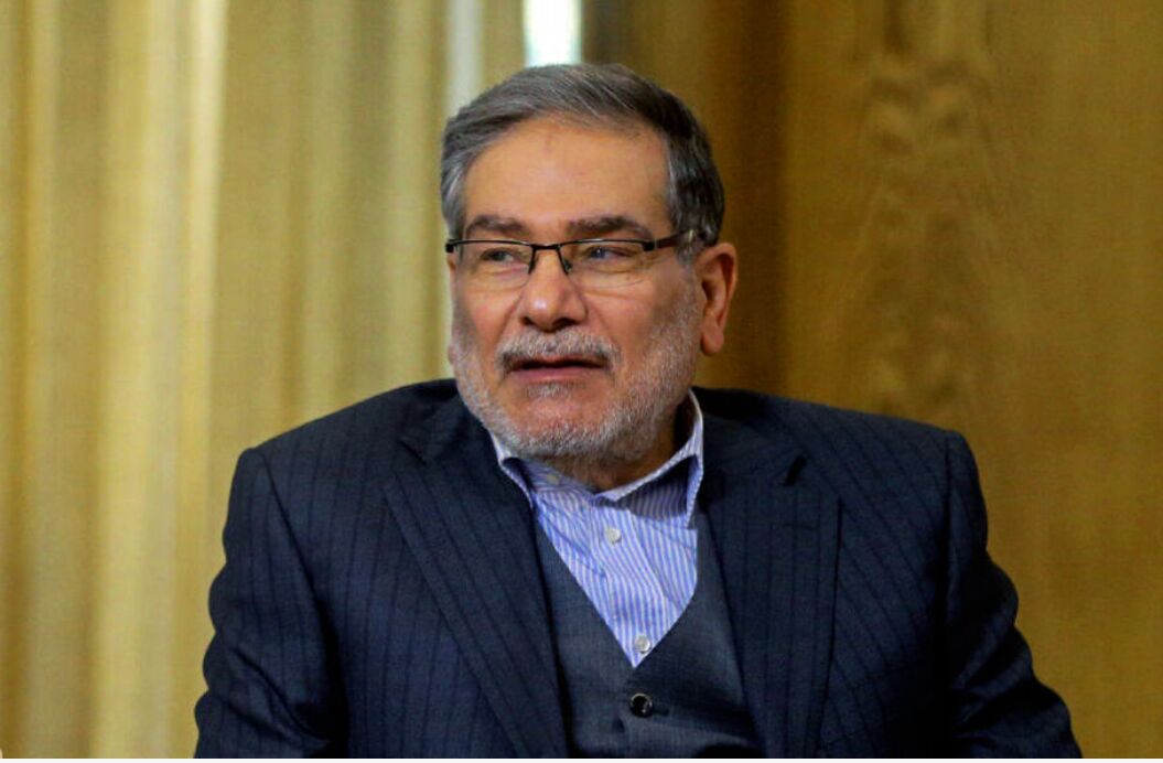 شمخاني : سنقطع اليد التي تريد المساس بأمن البلاد شمخاني : سنقطع اليد التي تريد المساس بأمن البلاد