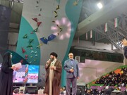 امام جمعه زنجان:دختران ایرانی در عرصه‌های مختلف افتخارآفرین هستند