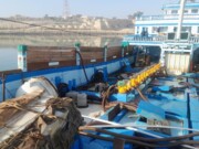 سپاه شناور حامل ۴۰۱ هزار لیتر سوخت قاچاق در آب‌های خلیج فارس را توقیف کرد