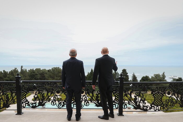 سفر پزشکیان به جمهوری آذربایجان؛ آغازی برای پروازی دیگر