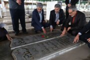 مدیرعامل ایرنا به مقام شامخ شهدای خوزستان ادای احترام کرد